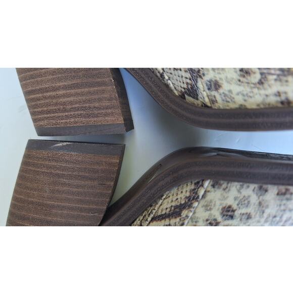 VINCE CAMUTO Gradina Snakeskin Leather Block Heel  Bootie Ankle Boot 7.5 Fall - Picture 10 of 11